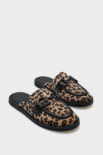 Capone Outfitters Mella Buckle Closed Toe Women's Slippers with Hair Inside