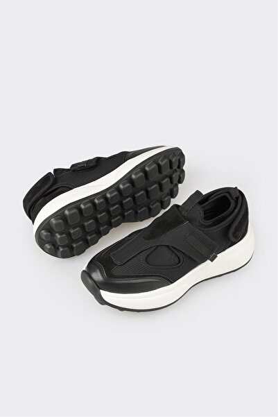 Elle Shoes Dámské černé tenisky