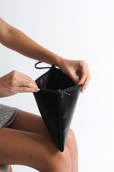 Capone Outfitters Μίνι τσάντα Paris Patent Leather Μαύρη