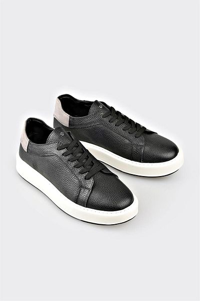 Elle Shoes حذاء رياضي جلد أسود للرجال