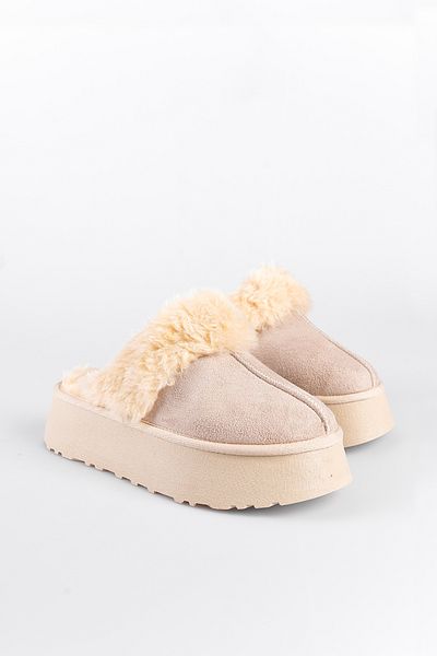 Capone Outfitters Women's Slippers - Furry and Closed Toe