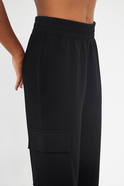 Chandraswear Black Women's Cargo Pocket Trousers - Magi