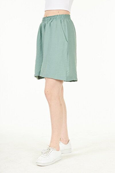 Chandraswear Green Women's Woven Linen Look Comfortable Fit Shorts - Noe