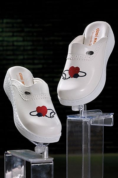ÇİZGİ MEDİKAL Viva Embroidered White Women's Sabo Slippers Orthopedic