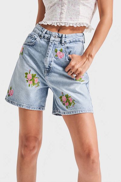 its basic Women's Blue Color 4S5-3 Midi Length Floral Embroidered 100% Cotton Design Denim Shorts