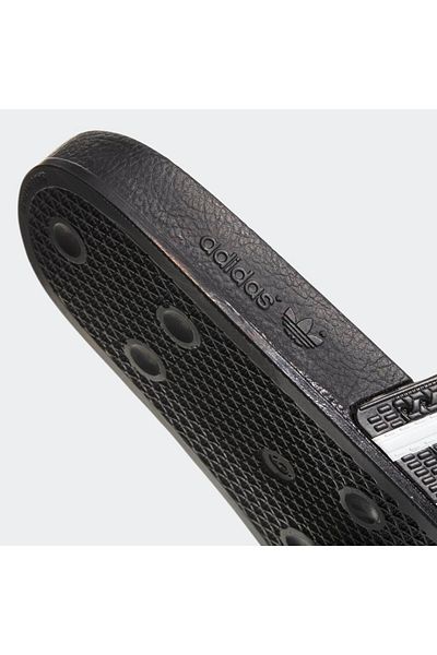 adidas Černé pánské pantofle Adılette 280647