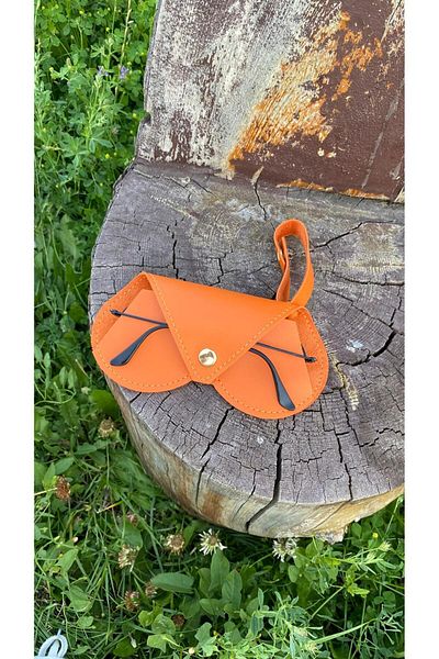 Atölyezümra Hanging Glasses Case Heart Model (Orange Color)