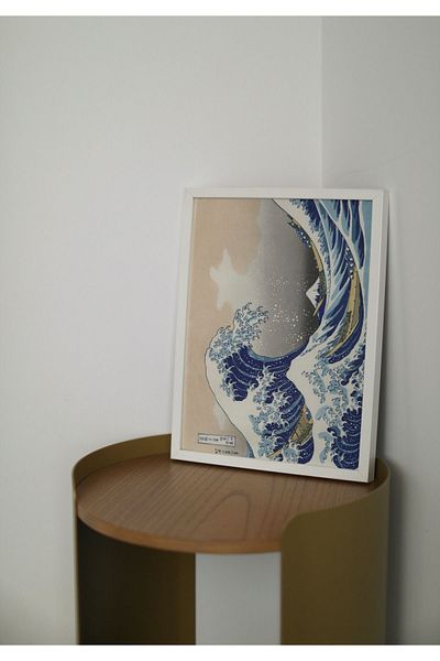 Arthopia Αφίσα με σχέδιο με κορνίζα διακόσμησης Kanagawa (Japanese Waves).
