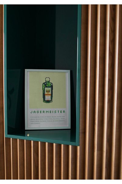 Arthopia Αφίσα με σχέδιο με πλαίσιο διακόσμησης Jagermeister