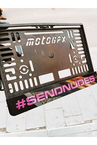ÇİZİKDEKOR Motor Plakalık " Sendnudes ''takmatik Lazer Kesim Pleksi ( 1 Adet )