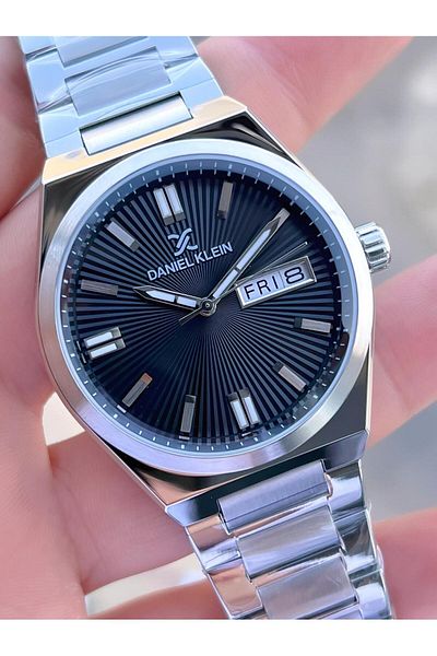 Daniel Klein Custom Boxed Steel Cord with Calendar Does Not Throw Color 30 Mt Water Resistant Men's Wristwatch