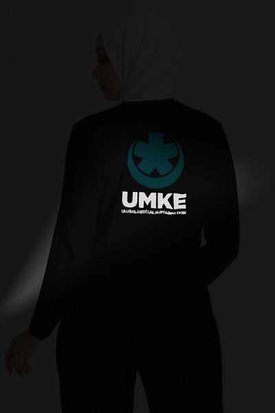 Pratik Medikal Red Umke Crew Neck Long Sleeve T-Shirt Unisex