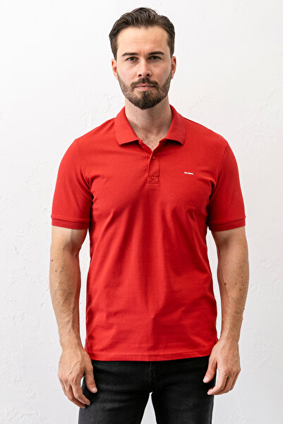 JB John Borners تيشيرت رجالي من القطن مطبوع براند بولو ياكا باللون الأحمر - 2...