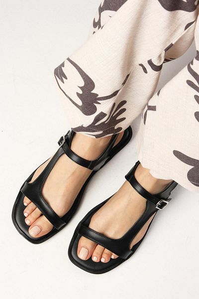 Mio Gusto Sydney Black Color Soft Sole Blunt Toe dámské sandály s plochou podrážkou