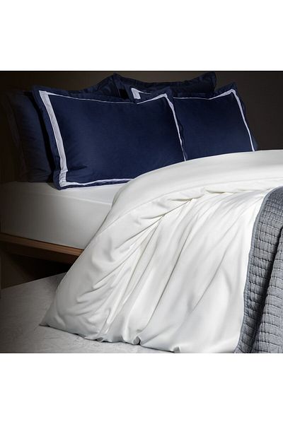Madame Coco Jeanne Satin-Bettbezug-Set mit Bordüre, Kingsize, Marineblau/Weiß