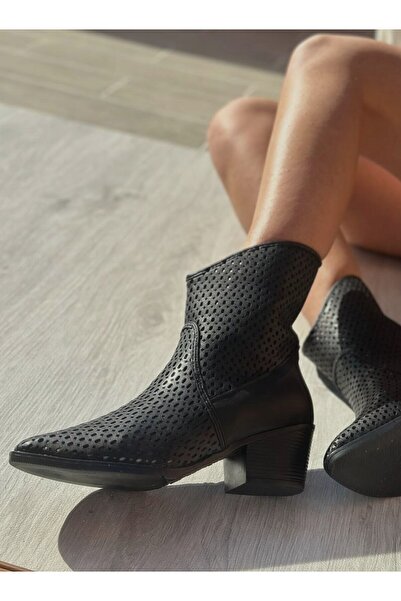 SHOEBOURNE Siyah Deri Delikli Yazlık Kısa Bot