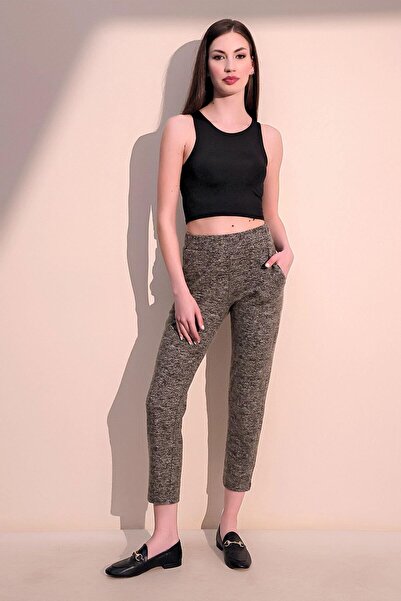 NEW LAVİVA Γυναικείο χακί ελαστικό στη μέση με μαλακή υφή casual παντελόνι με τσέπες - ίσια κοπή και φορέστε