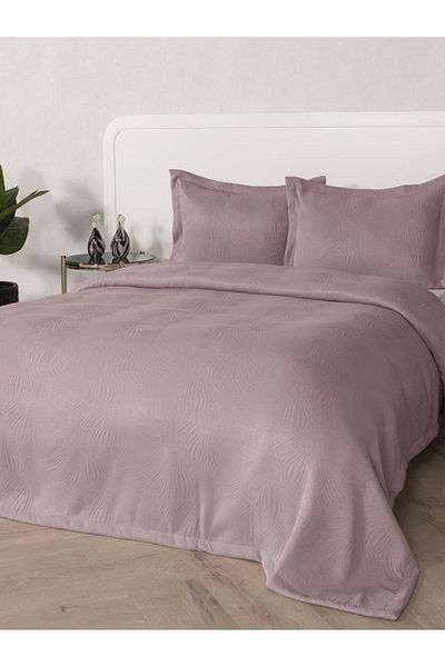 Karna Home Bedspread Alora – Pastel Colored, Soft and Elegant Appearance