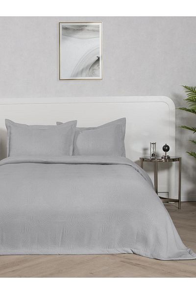 Karna Home Bedspread Alora – Pastel Colored, Soft and Elegant Appearance