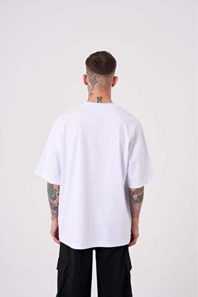 Machinist Men's Believe Me Printed Oversize White T-Shirt