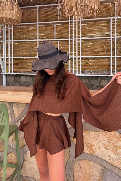 World Fashion Trends Linen Suit Shorts and Blouse with Shoulder Detail