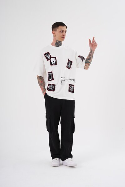 Machinist Чоловіча футболка з принтом з нашивками великого розміру екрю