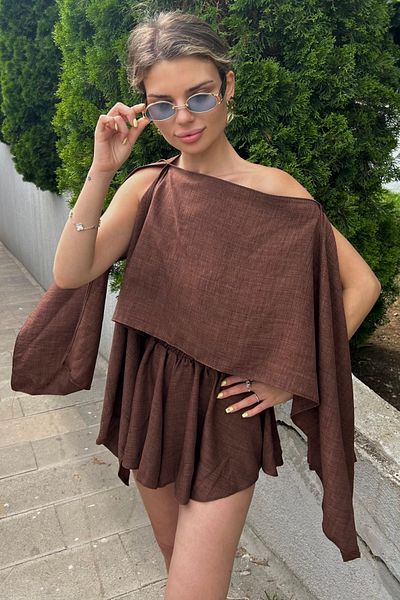 World Fashion Trends Linen Suit Shorts and Blouse with Shoulder Detail