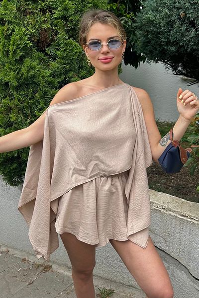 World Fashion Trends Linen Suit Shorts and Blouse with Shoulder Detail
