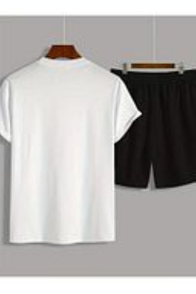 LUNAVISTA Short-sleeved round-neck t-shirt and star-print shorts