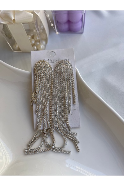 Metal Işıltılı Uzun Taşlı Sallantılı Küpe – Abiye & Gece Kombinleri İçin