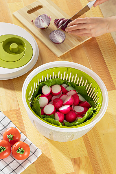 Mutfak Köşesi Circle Salata Kurutucu 4,5 LT – Ergonomik Saplı, Geniş Hazneli Sebze Kurutma Kabı YEŞİL