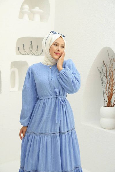 Viskosa Χιτζάμπ με δαντέλα με λεπτομέρειες, φούστα στο πάτωμα, δεμένη μέση και μακρυμάνικο φόρεμα – κομψό και άνετο σχέδιο