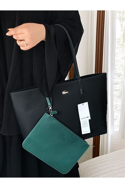 Lacoste Beautiful and cute Lacoste bag, large size, first class master