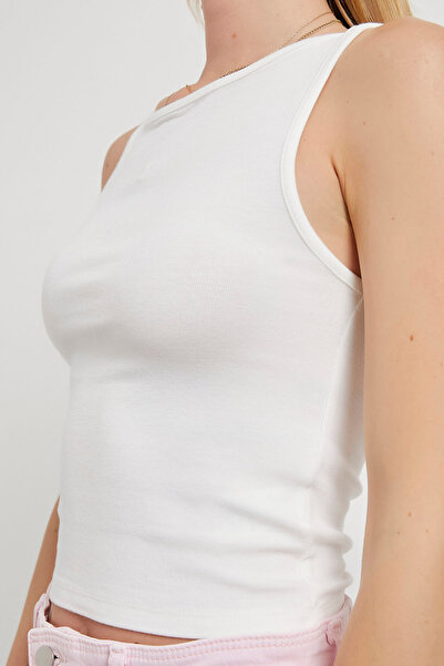 Arma Life Women's Boat Neck Basic Sleeveless Tight White Crop Body