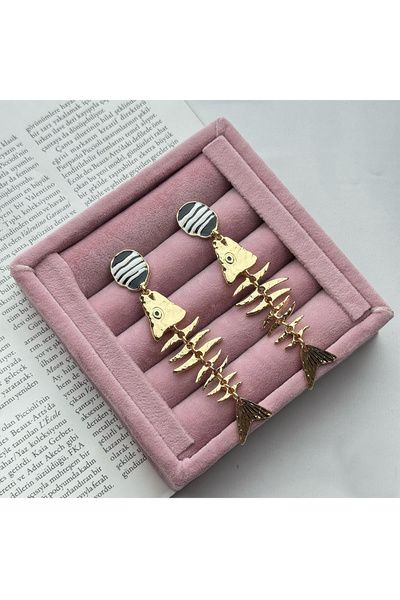 Yokho Zra Brand Model 🐟   Golden Fishbone Earrings ✨