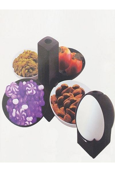 Generic 2 pieces of nuts and appetizers plate