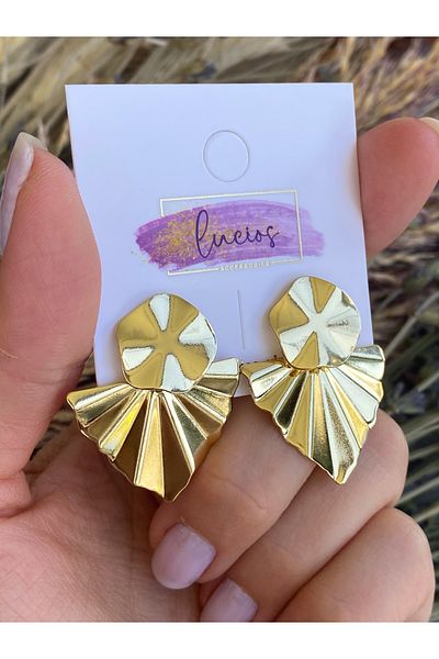 Lucios Modern Nail Earring with Golden Craftsmanship