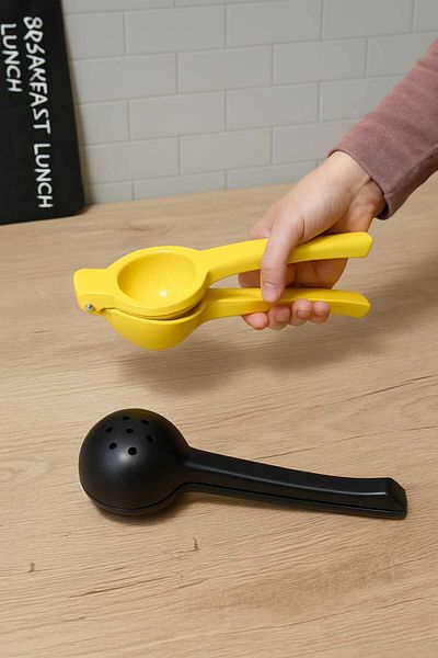 Pembishayatlar High Quality Metal Lemon Squeezer