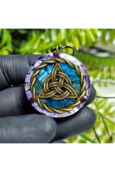 Singincraft Bronz Triquetra - Çeroit - Apatit Orgonit Kolye - EL YAPIMI TASARIM ÜRÜNLER