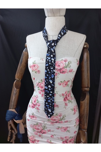 es moda shop Floquet Linen Women's Tie