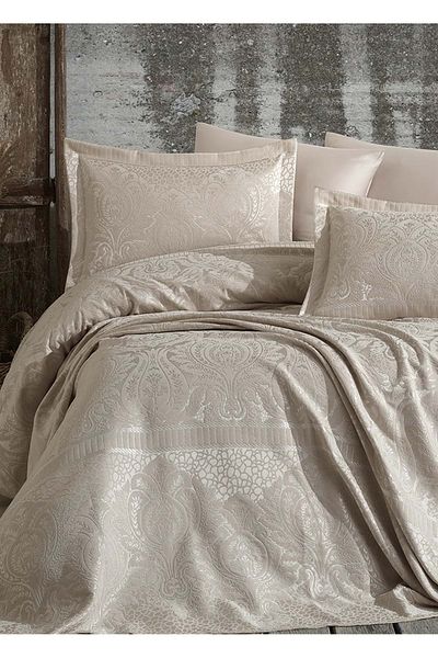 Dantela Hazel Chenille Jacquard Bedspread - Beige