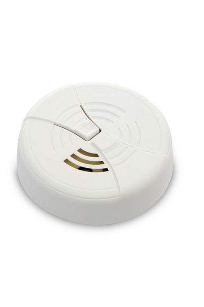 First Alert 9V Battery Powered Dual Ionization Plastic Smoke Alarm White