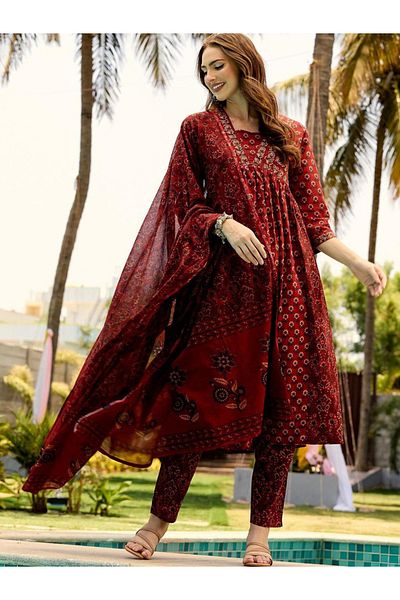 Ishin By Styli Floral Print Cotton Kurta with Trousers and Dupatta Set