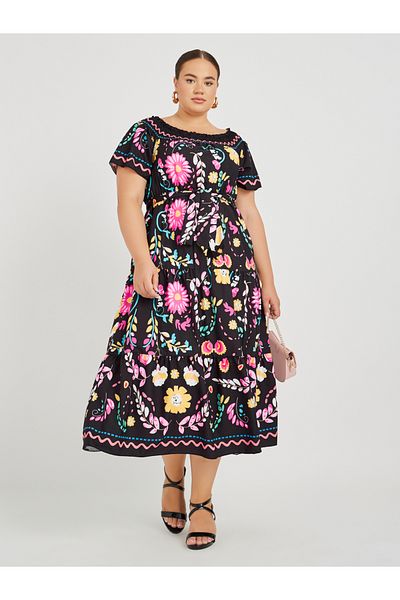Styli Pluss Size Printed Smocked Neckline Maxi Dress