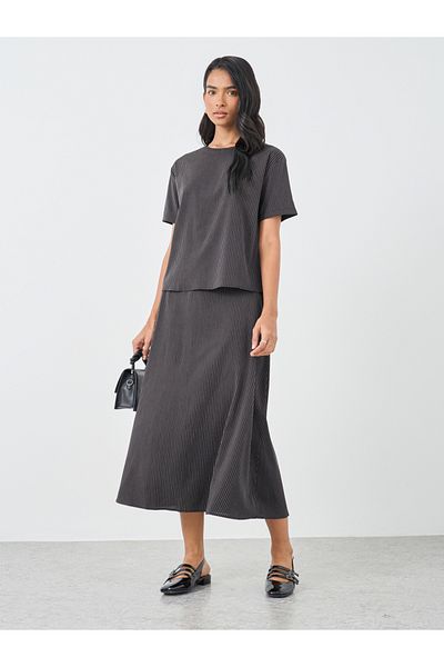 Styli Striped Round Neck Top and Midi Skirt Co-Ords