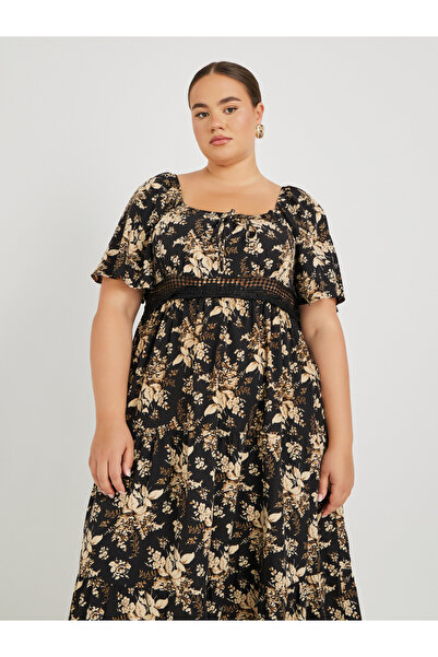 Styli Plus Size Printed Lace Detail A-Line Maxi Dress