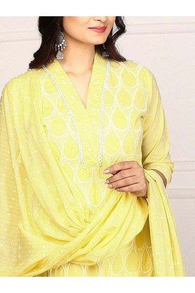 Ishin By Styli Embroidered Cotton Kurta with Trousers and Dupatta Set