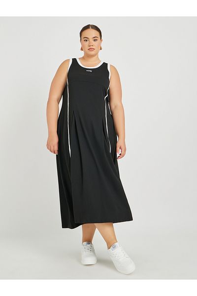 Styli Plus Size Sleeveless Round Neck Midi Dress