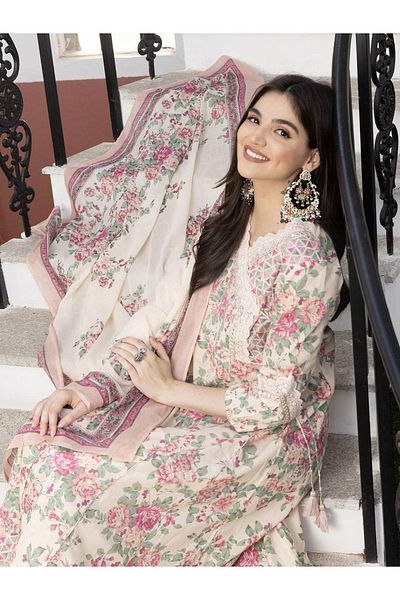 Ishin By Styli Floral Print Cotton Kurta and Pants with Dupatta Set