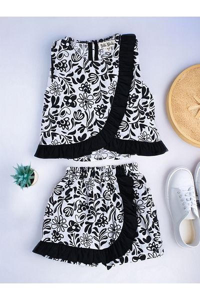 Bella Moda By Styli Floral Print Ruffled Detail Top and Shorts Set